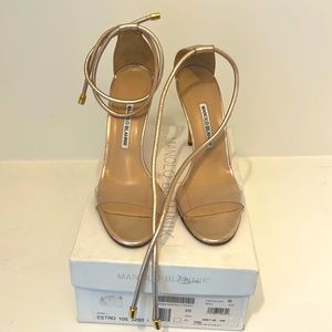 Manolo Blahnik, size 40, clear, gold